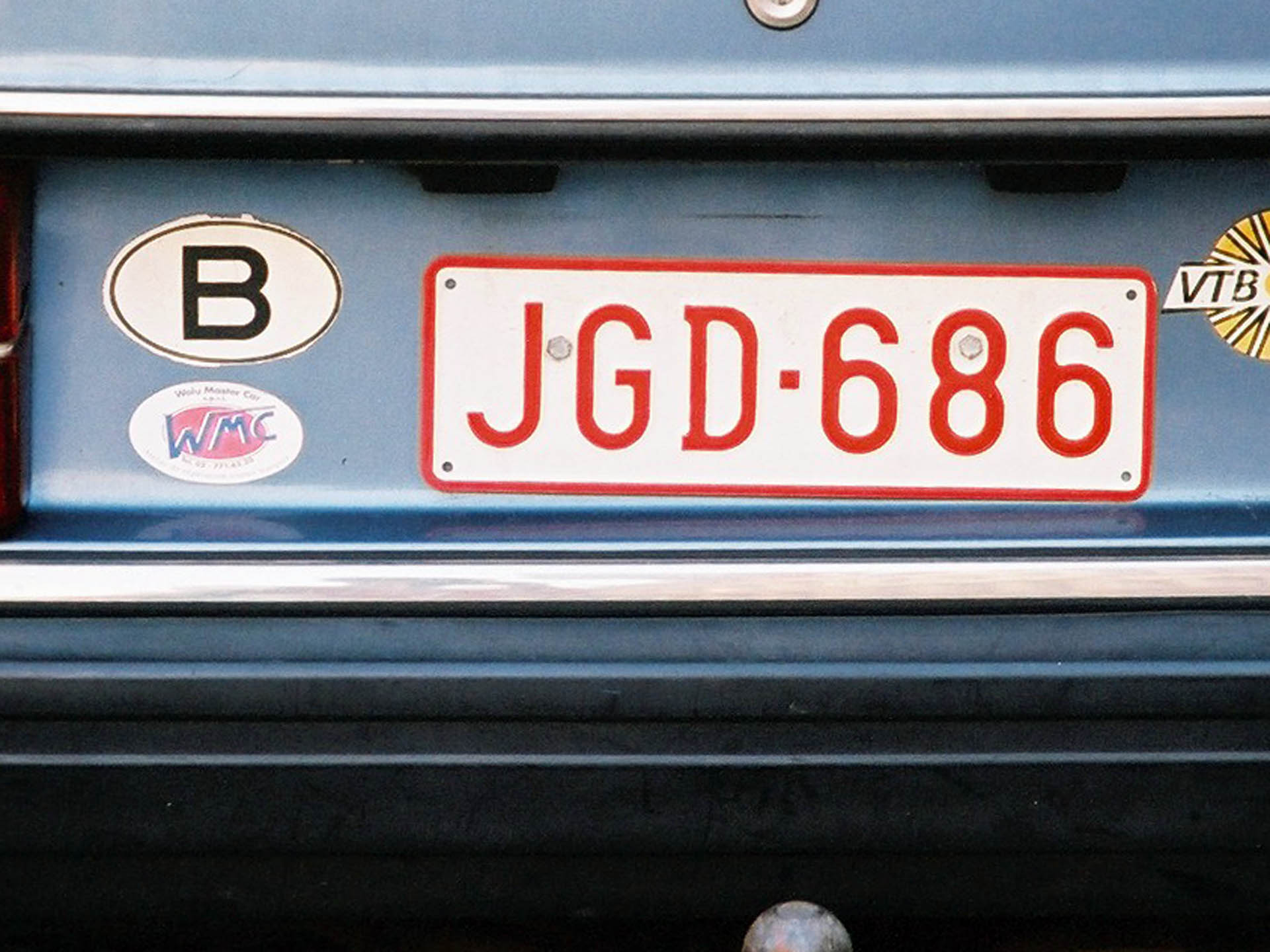 世界をドライブ 世界のナンバープレート