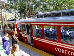 IfWlC:CƎR̊Ԃ̃JIJi  Rio de Janeiro: Carioca Landscapes between the Mountain and the Sea