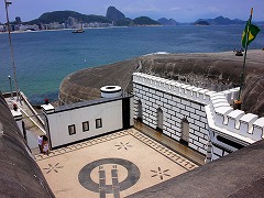 IfWlC:CƎR̊Ԃ̃JIJi  Rio de Janeiro: Carioca Landscapes between the Mountain and the Sea