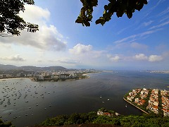 IfWlC:CƎR̊Ԃ̃JIJi  Rio de Janeiro: Carioca Landscapes between the Mountain and the Sea